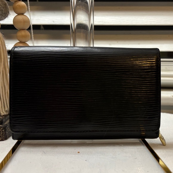 Louis Vuitton Ebony Textured Leather Wallet